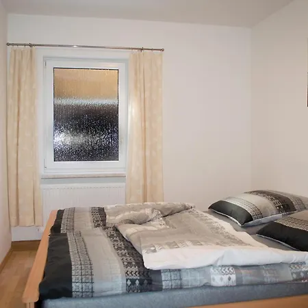 Apartment Bucker *